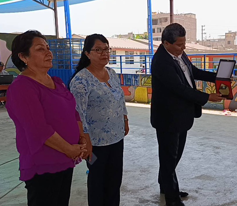 Director y subdirectoras